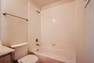 2000 Briar Grove Dr, Conroe, TX 77301 - Photo 12