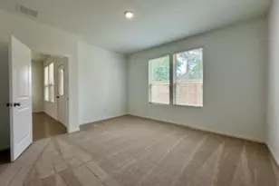 500 Kinglet Dr, Conroe, TX 77378 - Photo 8
