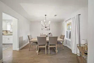 5919 Lattimer Dr, Houston, TX 77035 - Photo 6