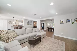 5919 Lattimer Dr, Houston, TX 77035 - Photo 12