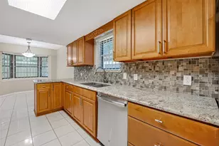 10714 Sagewind Dr, Houston, TX 77089 - Photo 24