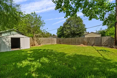 5931 Southville Street, Houston, TX 77033 - Photo 20