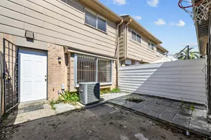 7236 Crownwest St, Houston, TX 77072 - Photo 18