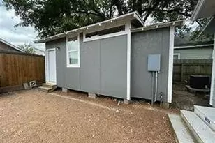 2118 1/2 Carter St, Houston, TX 77008 - Photo 1