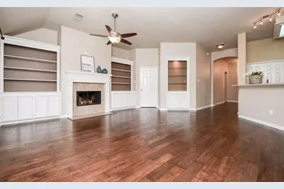 3715 Crescent Drive, Pearland, TX 77584 - Photo 12