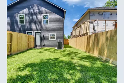 5610 Kittridge Street, Houston, TX 77028 - Photo 22