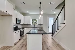 5610 Kittridge St, Houston, TX 77028 - Photo 8