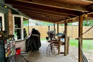 2 Sarita Rd, Angleton, TX 77515 - Photo 20