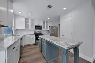 32 E Lance Leaf Rd, The Woodlands, TX 77381 - Photo 4