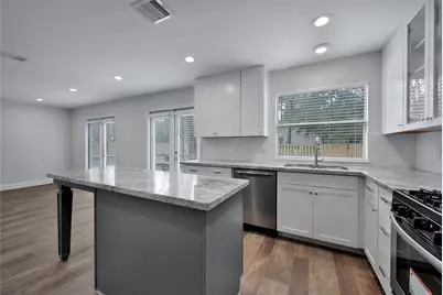 32 E Lance Leaf Road, The Woodlands, TX 77381 - Photo 6