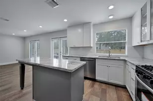 32 E Lance Leaf Rd, The Woodlands, TX 77381 - Photo 6