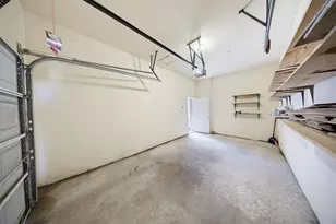 727 Bunker Hill Rd, Houston, TX 77024 - Photo 36
