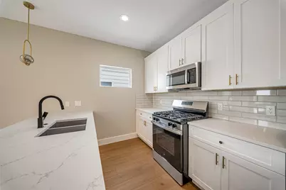 966 & 968 South Lane #A/B, Houston, TX 77088 - Photo 8
