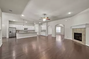 2051 Brookmont Dr, Conroe, TX 77301 - Photo 14