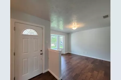 5919 Central Falls Drive, Houston, TX 77041 - Photo 4