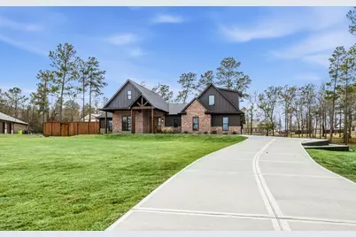 104 Noah Ct, Huntsville, TX 77320 - Photo 2