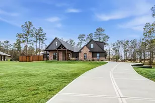 104 Noah Ct, Huntsville, TX 77320 - Photo 2