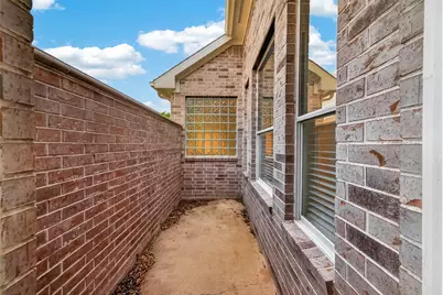 10106 Lost Hollow Lane, Missouri City, TX 77459 - Photo 8