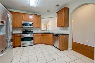 8923 Willow Wind Ln, Houston, TX 77083 - Photo 10