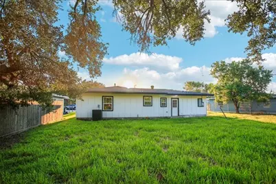105 Lee Drive, La Marque, TX 77568 - Photo 20