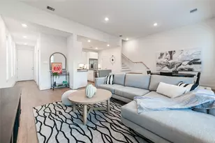 7607 Victory Reserve St, Houston, TX 77088 - Photo 4