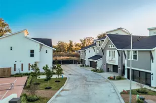 7607 Victory Reserve St, Houston, TX 77088 - Photo 2