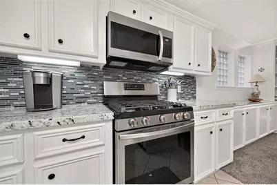 165 April Cove, Montgomery, TX 77356 - Photo 18