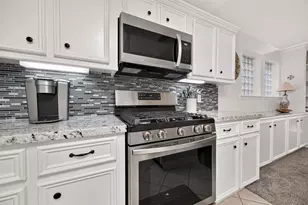 165 April Cove, Montgomery, TX 77356 - Photo 18