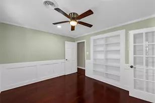 37 Colony Park Cir, Galveston, TX 77551 - Photo 12