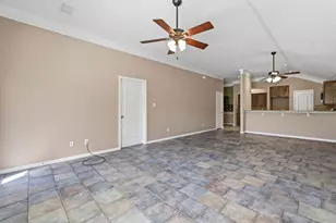 11353 Windlass Ln, Willis, TX 77318 - Photo 10