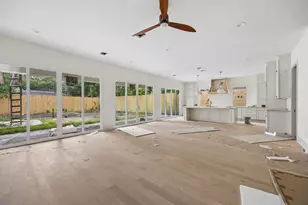 4817 Kingfisher Dr, Houston, TX 77035 - Photo 14