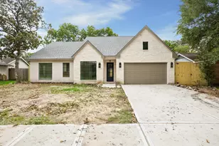 4817 Kingfisher Dr, Houston, TX 77035 - Photo 1