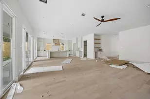 4817 Kingfisher Dr, Houston, TX 77035 - Photo 16