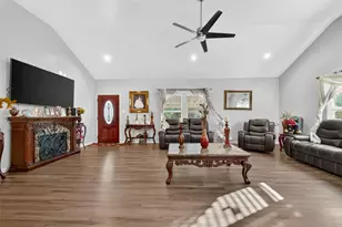 1619 Dolores St, Rosharon, TX 77583 - Photo 2