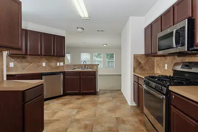 9960 Hyacinth Way, Conroe, TX 77385 - Photo 6
