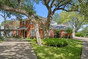 208 Rolling Hill Dr, La Grange, TX 78945 - Photo 1