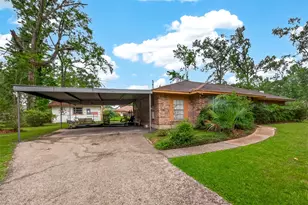262 Magnolia Rd, Woodbranch, TX 77357 - Photo 2