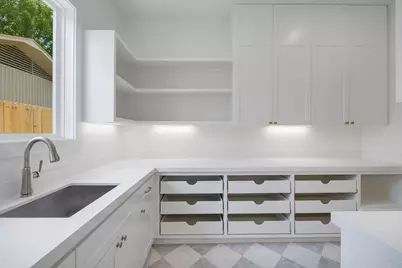 1726 Saxon Drive, Houston, TX 77018 - Photo 10