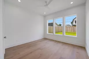 1726 Saxon Dr, Houston, TX 77018 - Photo 14