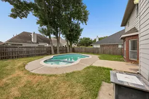 12206 Meadow Park Ct, Meadows Place, TX 77477 - Photo 18