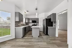 12206 Meadow Park Ct, Meadows Place, TX 77477 - Photo 8