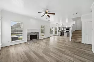 12206 Meadow Park Ct, Meadows Place, TX 77477 - Photo 2