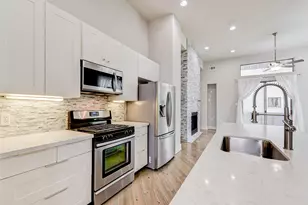 2004 Blodgett St, Houston, TX 77004 - Photo 2