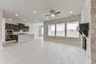3113 Hidden Mist Dr, Texas City, TX 77510 - Photo 4