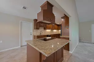 8 Riverwood Ln, Hempstead, TX 77445 - Photo 12