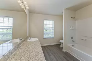 702 North Ella Creek Drive, Houston, TX 77067 - Photo 10