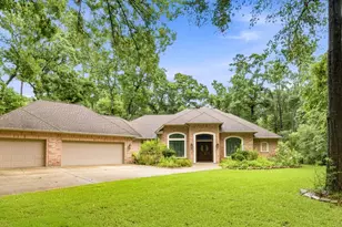 10307 Autumn Run Ln, Conroe, TX 77304 - Photo 2