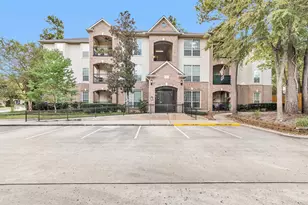 6607 Lake Woodlands Dr, The Woodlands, TX 77382 - Photo 2