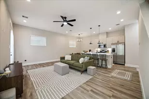 1193 W Tidwell Rd, Houston, TX 77091 - Photo 2