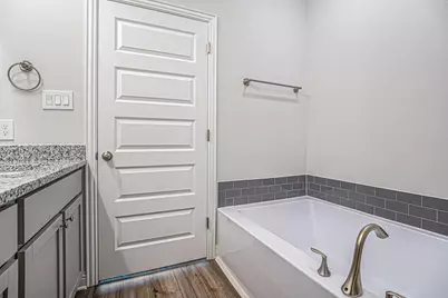4329 West Bayou Maison Circle, Dickinson, TX 77539 - Photo 14